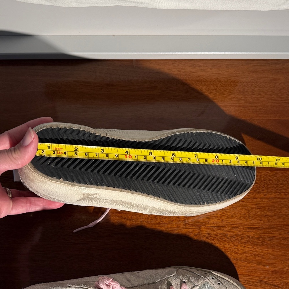Golden Goose Low-Top Sneakers in White and Pink - Picture 13 of 13